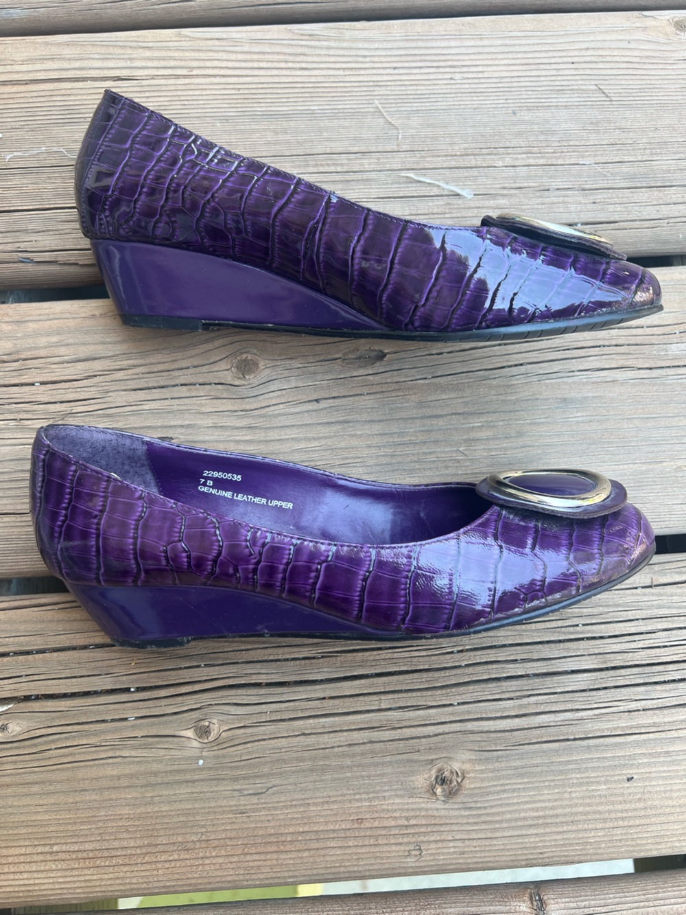Carlos Falchi vintage  purple leather wedge heels